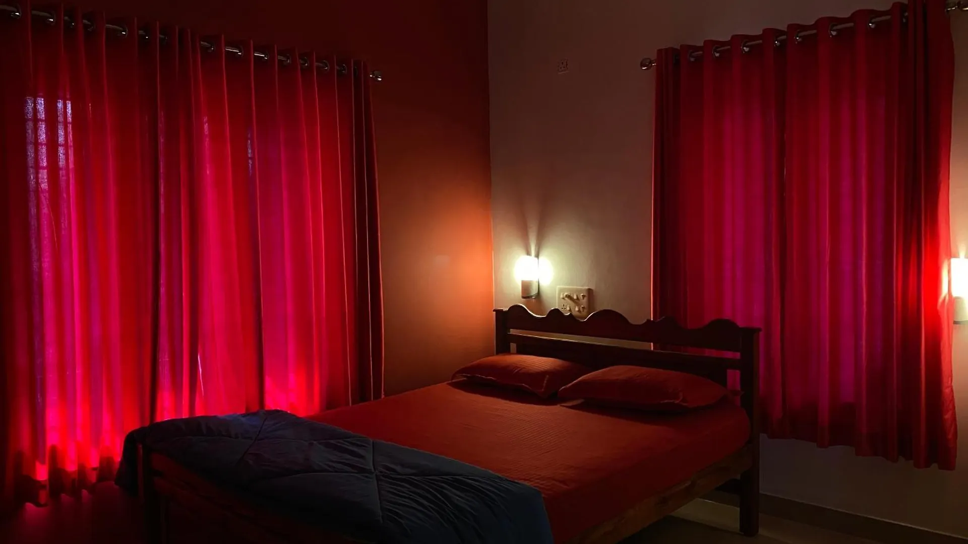 Mud Apples Rooms Varkala Indien
